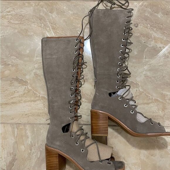 Free People Jeffrey Campbell Zelda Lace-Up
Gladiator Heels 8.5
&298 - Picture 2 of 7